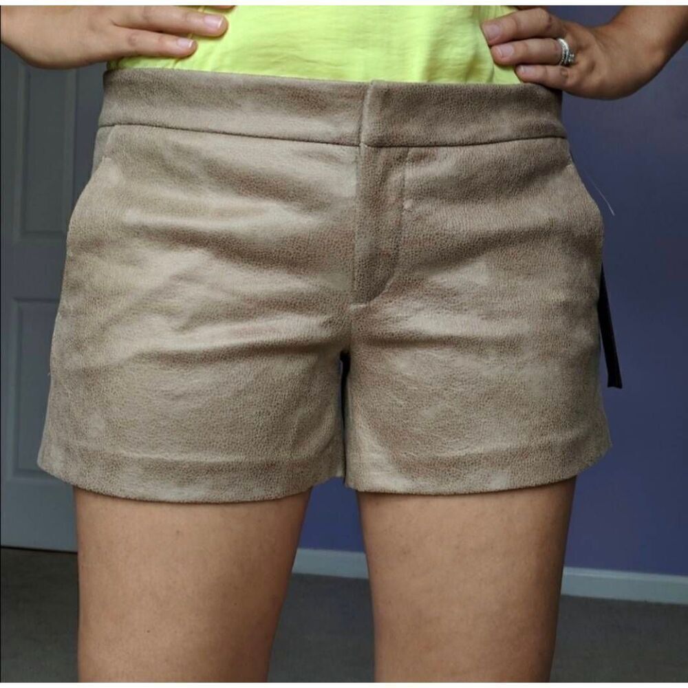 Design Lab Perry St Easy Short Comfort Light Brown Textured Zipper Hook Eye Clos